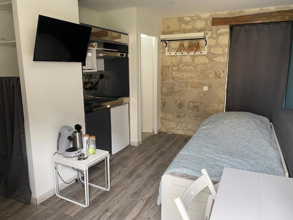 Studio Indre Climatise, La Halte De Cuze, Aux Abords De La Loire A Velo Huismes Экстерьер фото